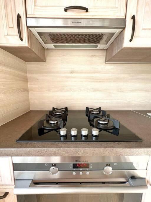New Apartment With A View In The Town Center นาร์วา ภายนอก รูปภาพ