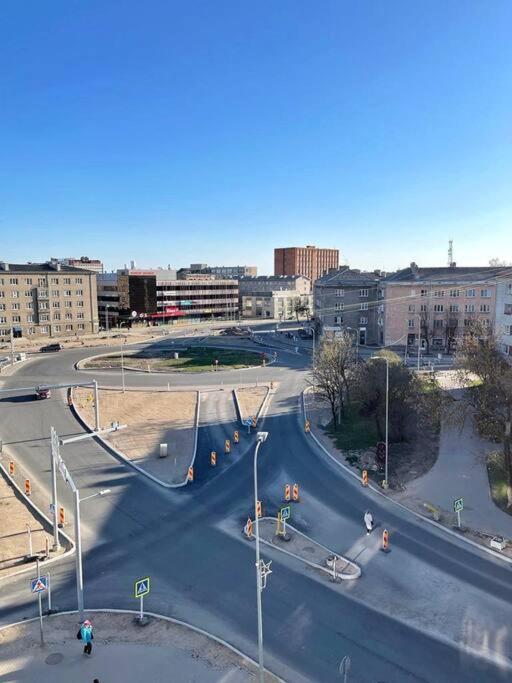 New Apartment With A View In The Town Center นาร์วา ภายนอก รูปภาพ